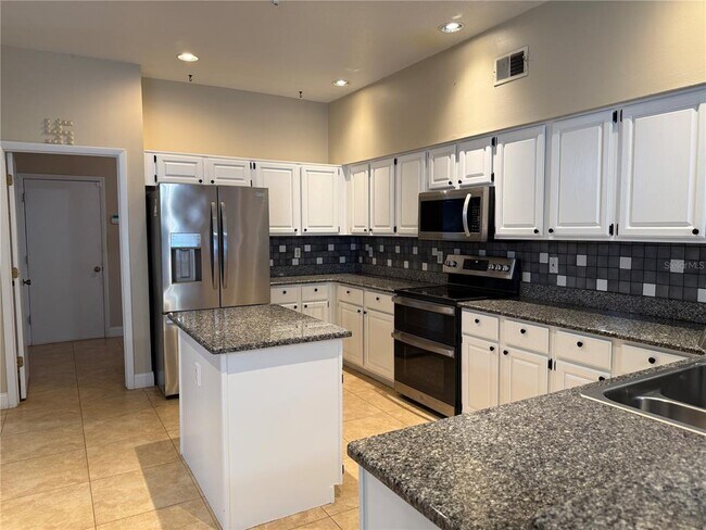 Building Photo - 1373 Foxforrest Cir