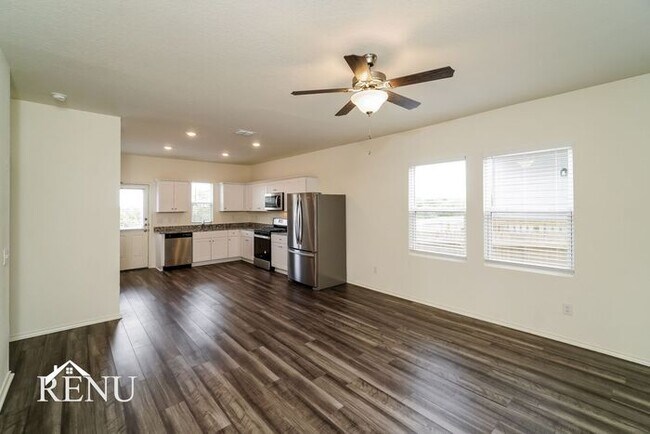 Building Photo - 5160 Firefly Hls