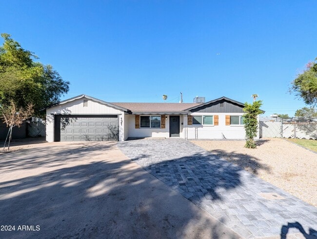 Building Photo - 121 N Flint Cir