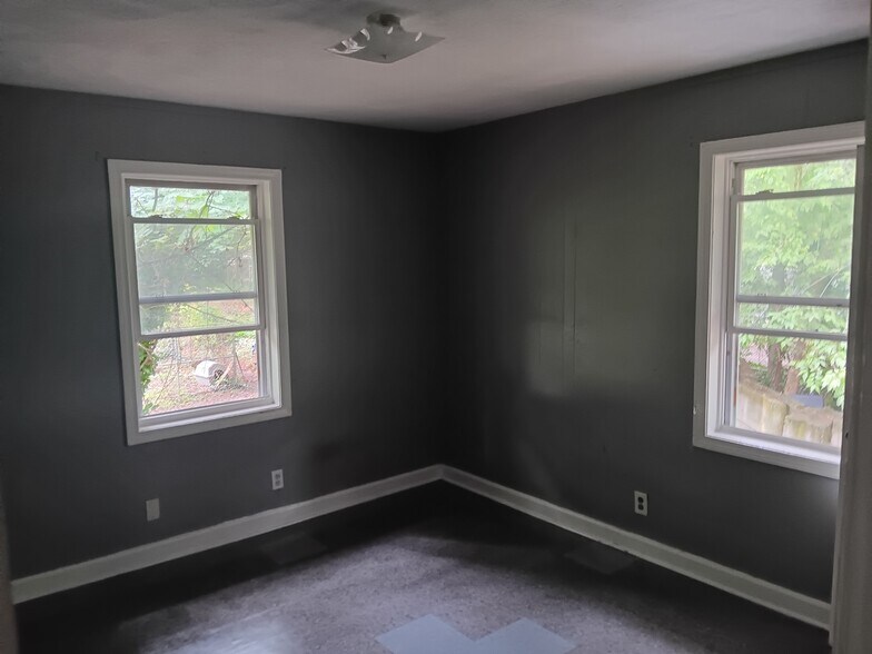 Building Photo - 1606 N Patterson Ave