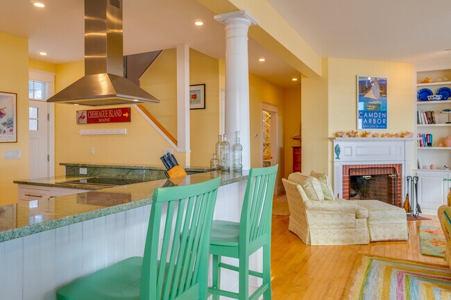 Building Photo - 14 Artist Point Rd