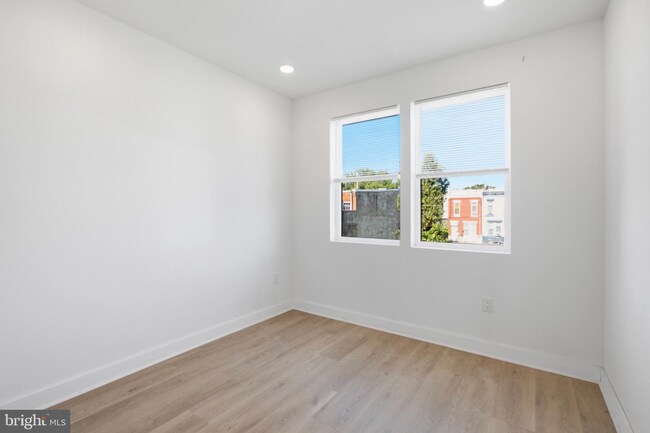 Building Photo - 2330 N 16th St