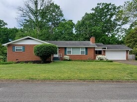Building Photo - 4913 Mandalay Rd
