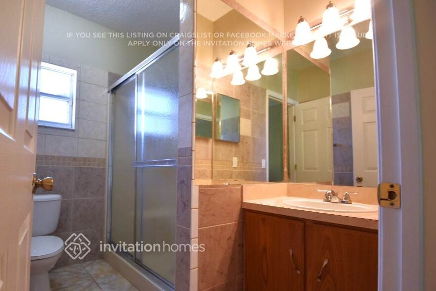 Building Photo - 831 Del Prado Dr