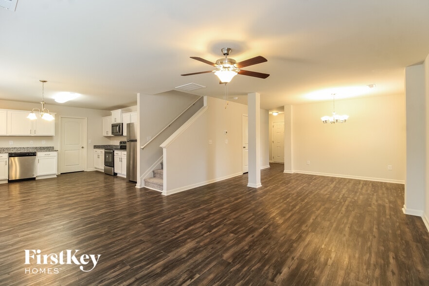 Building Photo - 1618 Dodson St