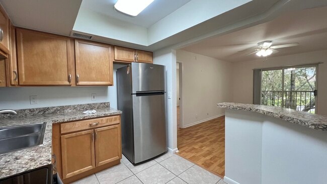 Building Photo - 1532 SE Royal Green Cir