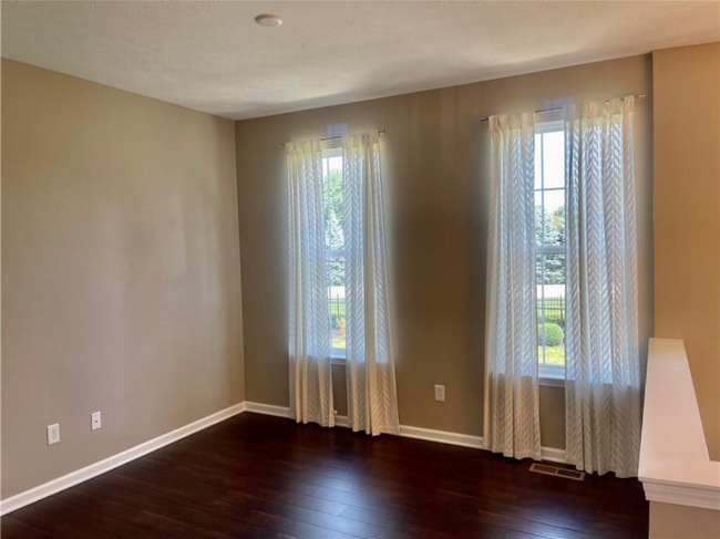 Building Photo - 9054 Mercer Dr
