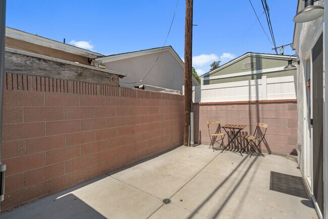 Building Photo - 11106 Saragosa St