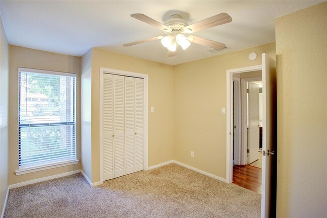 Building Photo - 1304 Harwell Dr