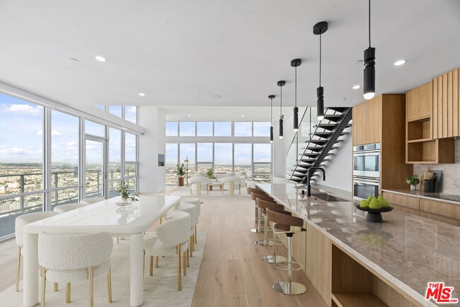 Building Photo - 230 W Olympic Blvd