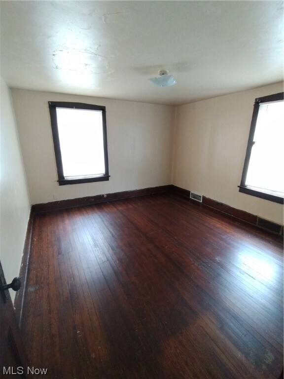 Building Photo - 105 E Boston Ave