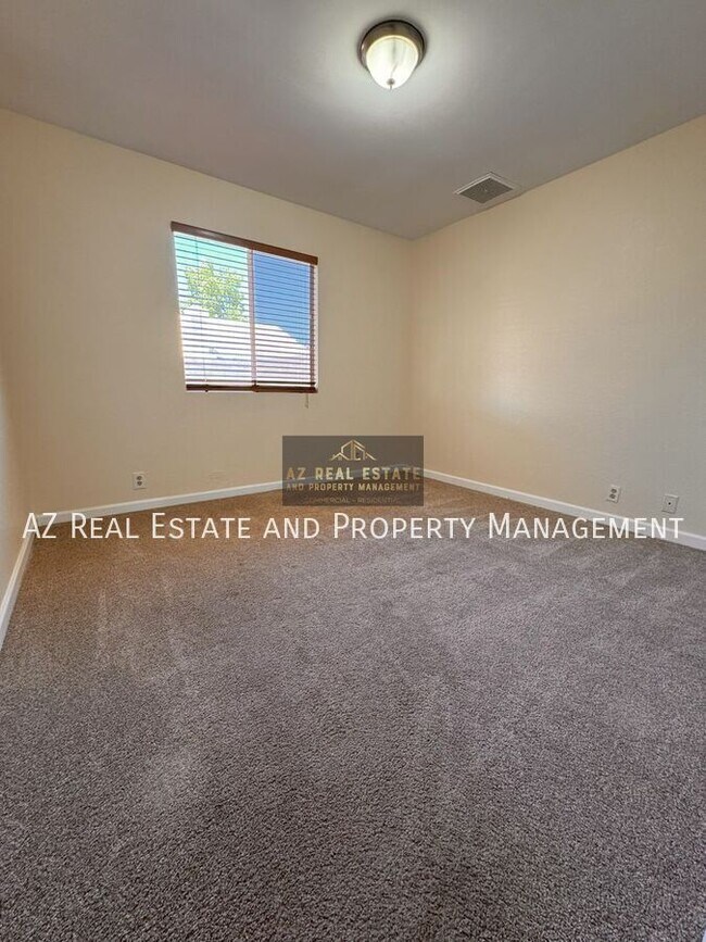 Building Photo - 8528 W Pershing Ave