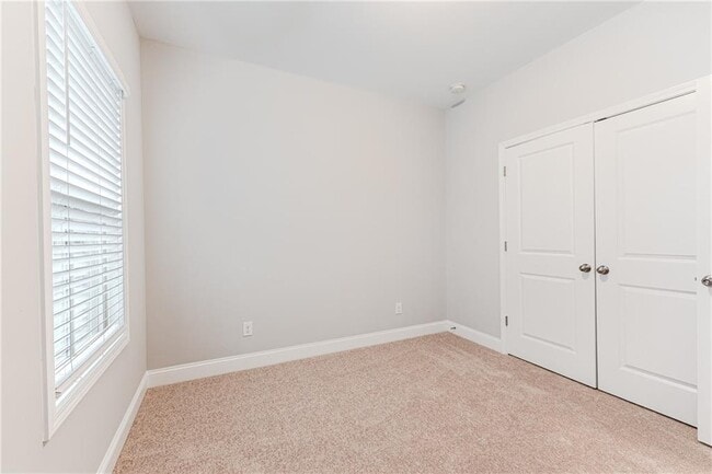 Building Photo - 3634 Via Nuova Ln