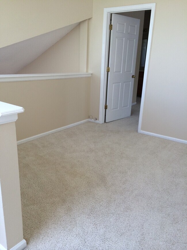 Building Photo - 4015 F Autumn Heights Drive