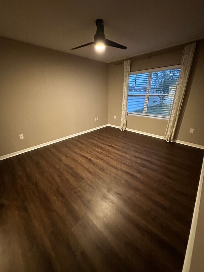 Building Photo - PENDING APPLICATION- MOVE IN SPECIAL-4/2 Energy Efficient Home in St. Cloud w/ Fenced Back Yard