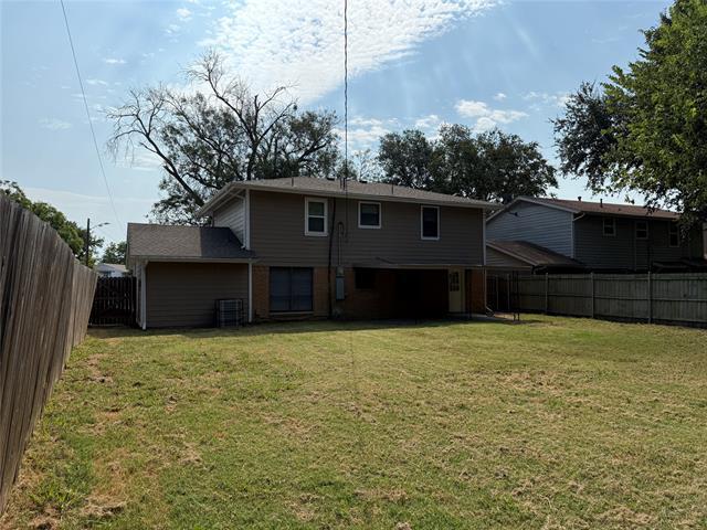 Building Photo - 3027 Harlan Dr