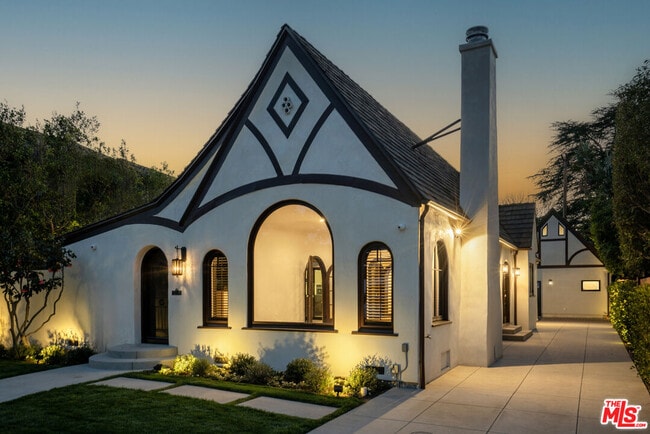 Building Photo - 4265 Denny Ave