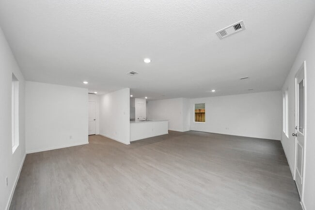 Building Photo - 13499 Sonali Springs Dr