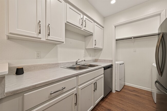 Building Photo - 8801 Hammerly Blvd