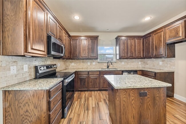 Building Photo - 4904 Ridglea Hills Ct