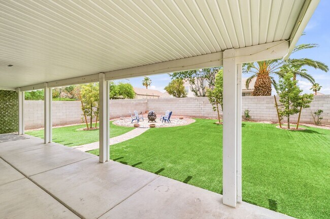 Building Photo - Corner Lot 3 Bed, 2 Bath Retreat with RV Parking, Solar & Backyard Fire Pit Vibes