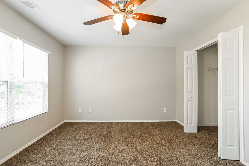Building Photo - 12034 Red Leaf Dr