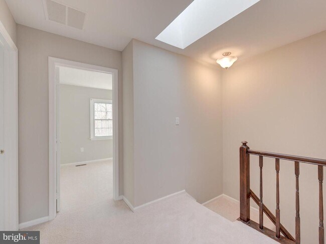Building Photo - 10332 Mockingbird Pond Ct