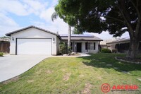 Building Photo - Charming Home In Rosedale!