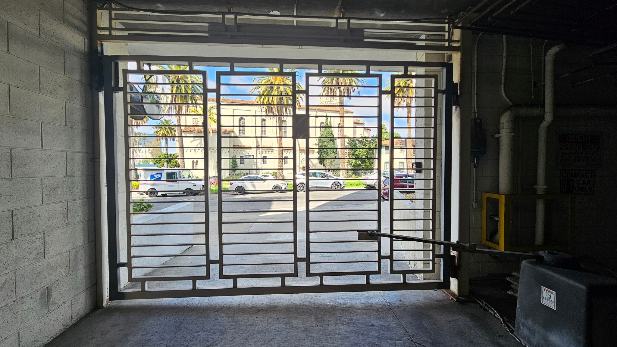 Building Photo - 440 S Occidental Blvd