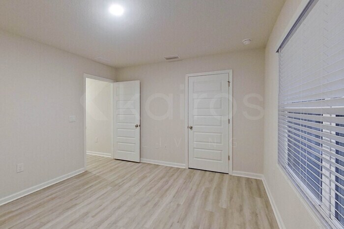 Building Photo - 312 Monarch Ln