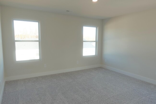 Building Photo - 100 Tramore Ln