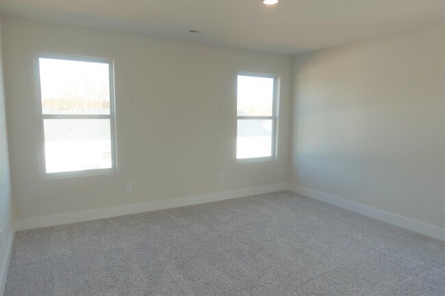 Building Photo - 16 Rockshire Trl