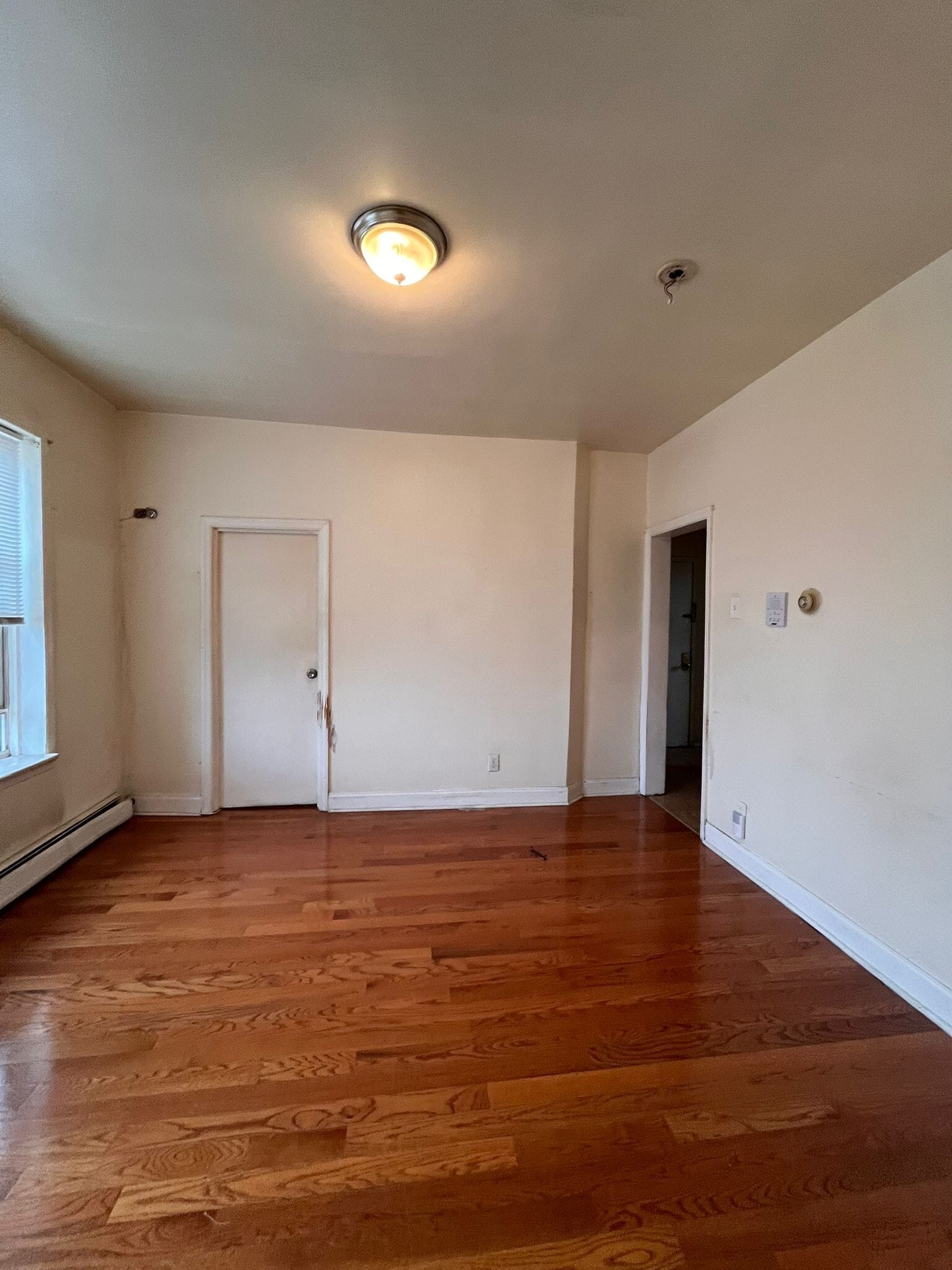 Building Photo - 398 Rose Ave