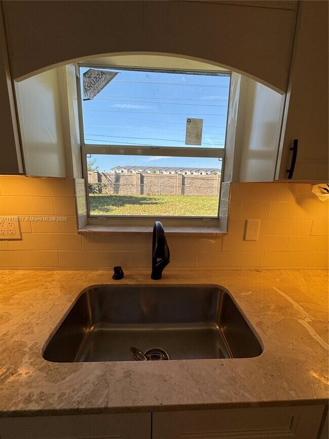 Building Photo - 3110 N 58th Ave