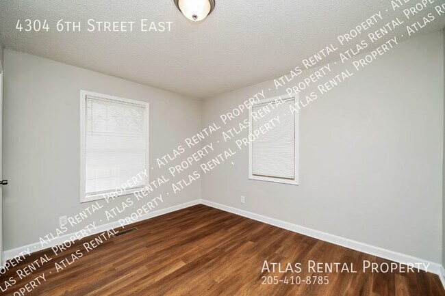 Building Photo - 4304 6th St E