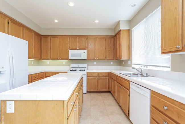 Building Photo - 39739 Ashland Way