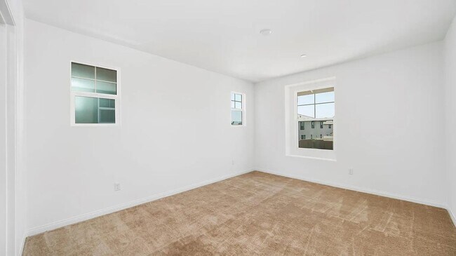 Building Photo - Energy Efficient Spacious 4BR House in Redlands