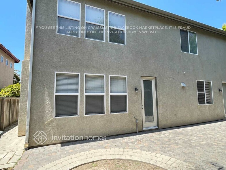 Building Photo - 1732 Almanor St