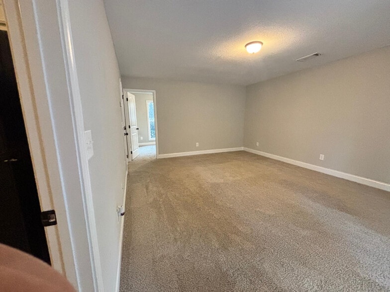 Building Photo - 1242 Ernest Elder Rd