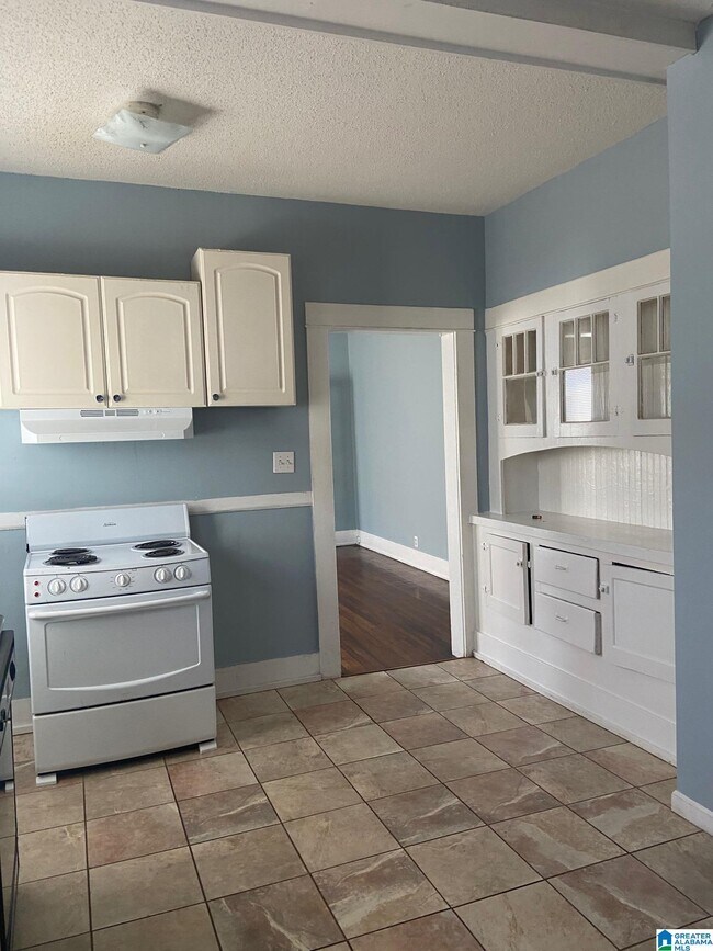 Building Photo - 1146 14th Ave S