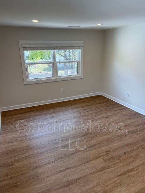 Building Photo - 50 Hutchins St