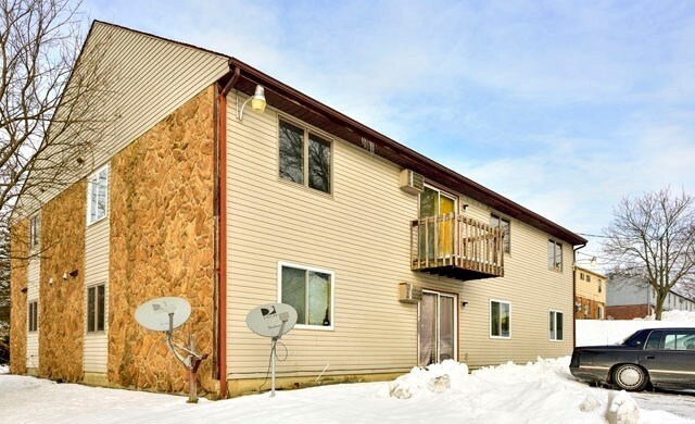 Building Photo - 321 Mathews Rd