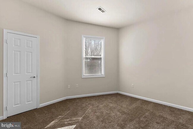 Building Photo - 1275 Meigs Pl NE