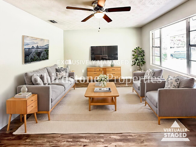Building Photo - 4516 Key Woodley Dr S