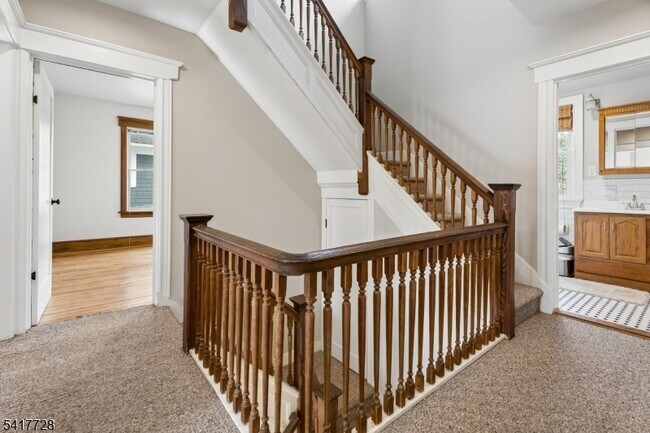 Building Photo - 439 St Marks Ave