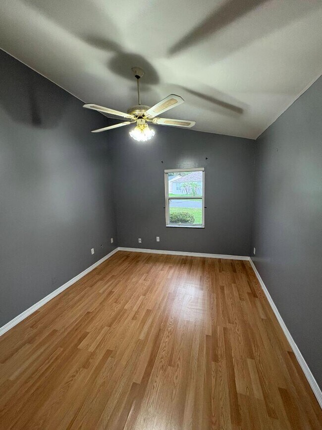 Building Photo - 436 Mango Cir