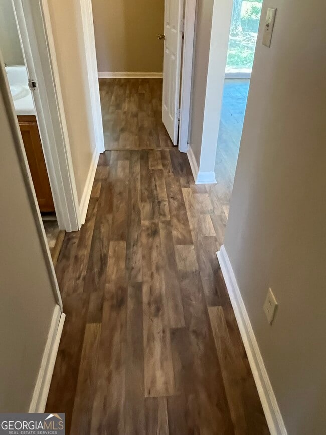 Building Photo - 138 Crystal Brook
