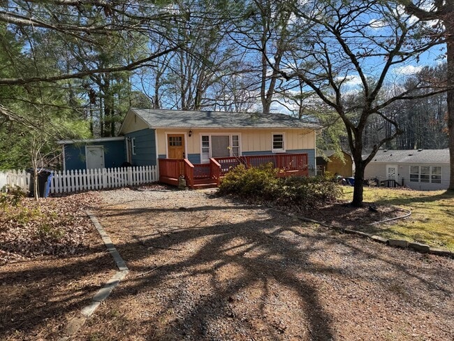 Building Photo - Black Mountain Gem Near Lake Tomahawk!