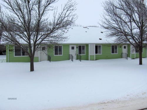 Primary Photo - 401 Mooreton Ave