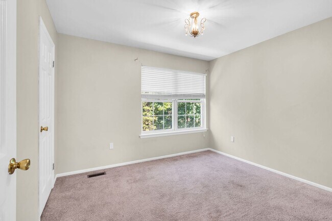 Building Photo - 6 Marybeth Court